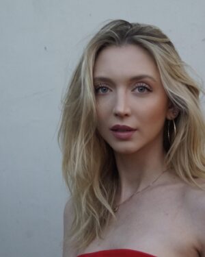 Hana Hayes Instagram - Landslide by Stevie Nicks