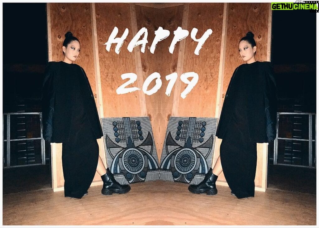 Hana Mae Lee Instagram - Happy New Year!!