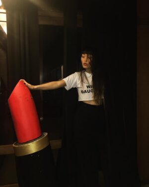 Hana Mae Lee Instagram - Kiss kiss 💋💋💄. One night left till 2019!