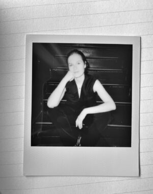 Hania Rani Instagram - Happy face after an amazing night in Barcelona!
Thank you so much. Tomorrow a very special show in Bilbao - @museoguggenheim.

See you!