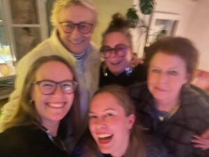 Hanna Hellquist Instagram - Samtliga julfirare vill gärna va anonyma.