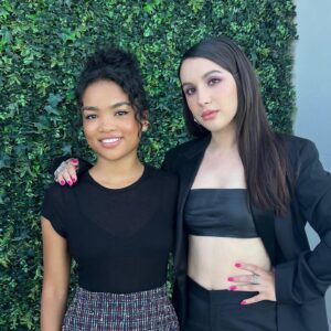 Hannah Marks Instagram - 🚙💗press day 2 #dontmakemego 💗🚙