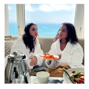 Hannah Marks Instagram - 💙🦋bye 2022 pt. I 🦋💙
