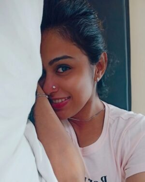 Hannah Reji Koshy Instagram - Morning hue ✨💚