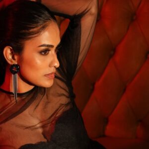 Hannah Reji Koshy Instagram - 🟥

Photographer: @sanojkumar123
Location :@infectedmonkztattoostudio
Costume: @dev ragh
Styling: @styled_by_arundev
Makeup: @makeup_by_shibinantony
PR: @maxxo_celebrity
studio: @maxxocreative
Thanks: @rizwanmechoth
 

Managed by @huwais.majeed