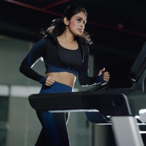 Hannah Reji Koshy Instagram - When you decide to challenge your limits✨

Photographer: @ajith.me.non
Location Courtesy: @parkwaykochi
Cinematography: @stories_by_devkrishna
PR: @maxxo_celebrity @maxxocreative 
Special Thanks: @ali_shifas_vs
@sahalshhahid (stylist Maxxo)
Training @adapt.coachboniface
Managed by @huwais.majeed