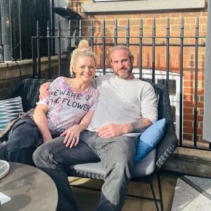 Hannah Spearritt Instagram - @144onthehill lovely afternoon ... could summer be here? 🤔☀️🐣 #photooftheday #easter #sun
#recharge #chill on the #hill ✌️