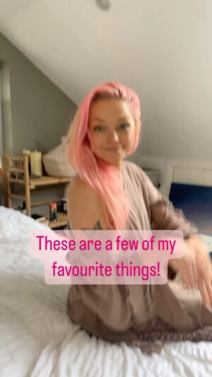 Hannah Spearritt Instagram - I’m LOVING my simpler and more organised home. Doing it a little bit at a time has made all the difference. I joined an online club called A Happy Lifestyle Club back in April to help me as I could never really get “into it”.
Jess @thelifestylecoachuk has really helped me to not just declutter but think through my routines and planning.

I got a little discount code for y’all to come a join me in the private members’ area. Enter HANNAH in the coupon code box at checkout to get 10% off your first 3 months. I can’t wait to get more organised with y’all.

www.thelifestylecoachuk.com/plans

#holisticlifestyle #declutteryourlife #lessismore #primeval #sclub