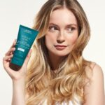 Hannah Dodd Instagram - So happy to be the new face of @avedauk Botanical Repair 💛 x AD #aveda #botanicalrepair