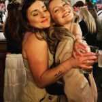 Hannah Dodd Instagram - Social battery: 0. Camera roll: 100. Love is the best 💛💫 x