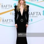 Hannah Dodd Instagram - Bafta … 🤯 The biggest thank you to @bulgari 💫 @selectmodellondon @oliviabellmanagement @alessandrarich @lancomeofficial - @taitmakeup @ghdhair - @hairbychristopherlaird (&big thanks to my team who pulled this off in two days and held my needy hand every step x)