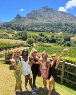 Hannah Elizabeth Instagram - South Africa 🐘i will be forever grateful for the special memories made here with besties for life ❤️🌴 thank you @itvxofficial @loveisland ✨🥺🫶