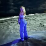 Hannah Goldy Instagram - 🌊