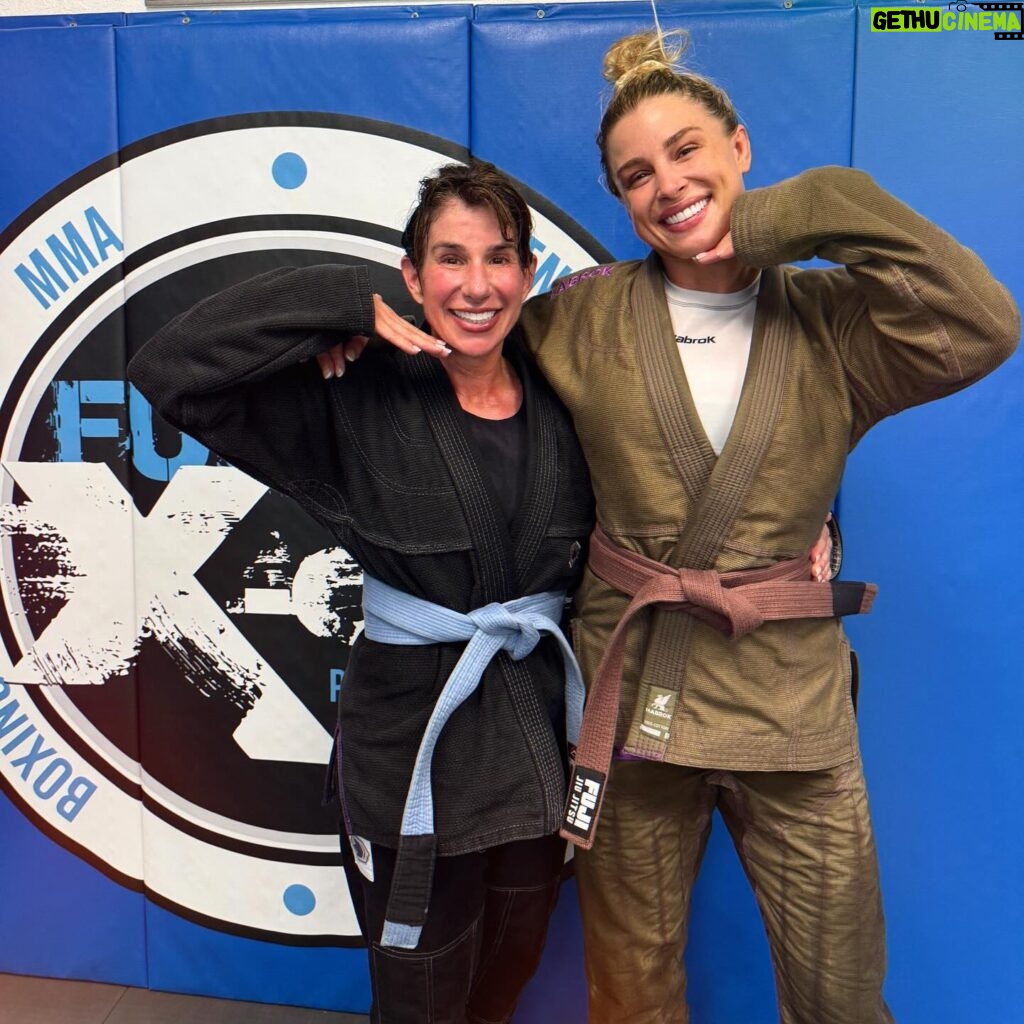 Hannah Goldy Instagram - I’ve been loving my Monday Gi Sessions, my new @habrok.brand gi is honestly the most comfortable thing ever! Highly recommend checking them out!