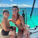 Hannah Goldy Instagram - Such a beautiful experience for Odin and I 🌊🐠🩷 Thank you @sailgetaways for adding another amazing core memory to our scrap book! …. The last pic is hilarious. I made him wake up to watch the sunrise with me 😂