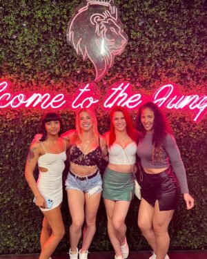 Hannah Goldy Instagram - Miami is Dope 🔥
