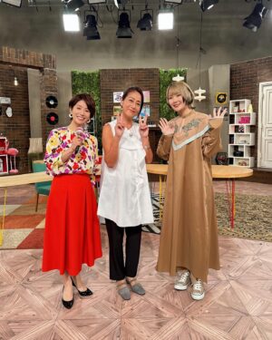 Harami-chan Instagram - ハラミNHK初司会😭😭😭🎤✨

5月19日(日) 22:50〜放送📡⚡️
NHK BSプレミアム4K
｢#歌えるJPOP 黄金のベストアルバム30M ｣

廣瀬智美アナと司会やらさせていただいてます！
ゲストはシティポップの女王EPO さん✨😆

お米さん🍚！！！！
ハラミの初司会見届けてやぁ☺️🫶照

👗
@maisonfuruta 
@momo__jewellery
@thalatta___
