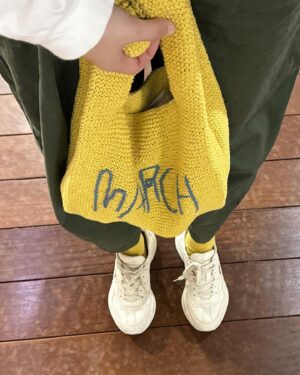 Harami-chan Instagram - 親友ちゃんにもらった黄色のmarchバッグお気に入り🍌