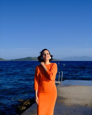 Hare Sürel Instagram - 🍊🥂🪸
📸: @emiryargin 🌞