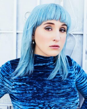Harley Quinn Smith Instagram - my 80’s pop star alter ego 😏