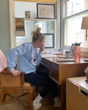 Harriet Dyer Instagram - How to: write a tv show with your spouse. 
#season2
#colinfromaccounts
#comingsoon