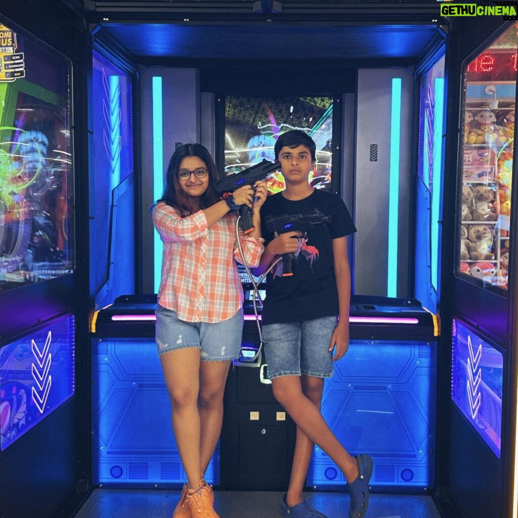 Harshita Ojha Instagram - The last picture tho 😂 #arcade #games #instagram #harshitaojha