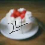 Haruka Kudo Instagram - . 24歳になりました（＾ν＾）🎂❕ 座右の銘は、「陽キャと根明はワタシの為の言葉」です。 　 何卒よろしくお願いしま〜〜〜〜す