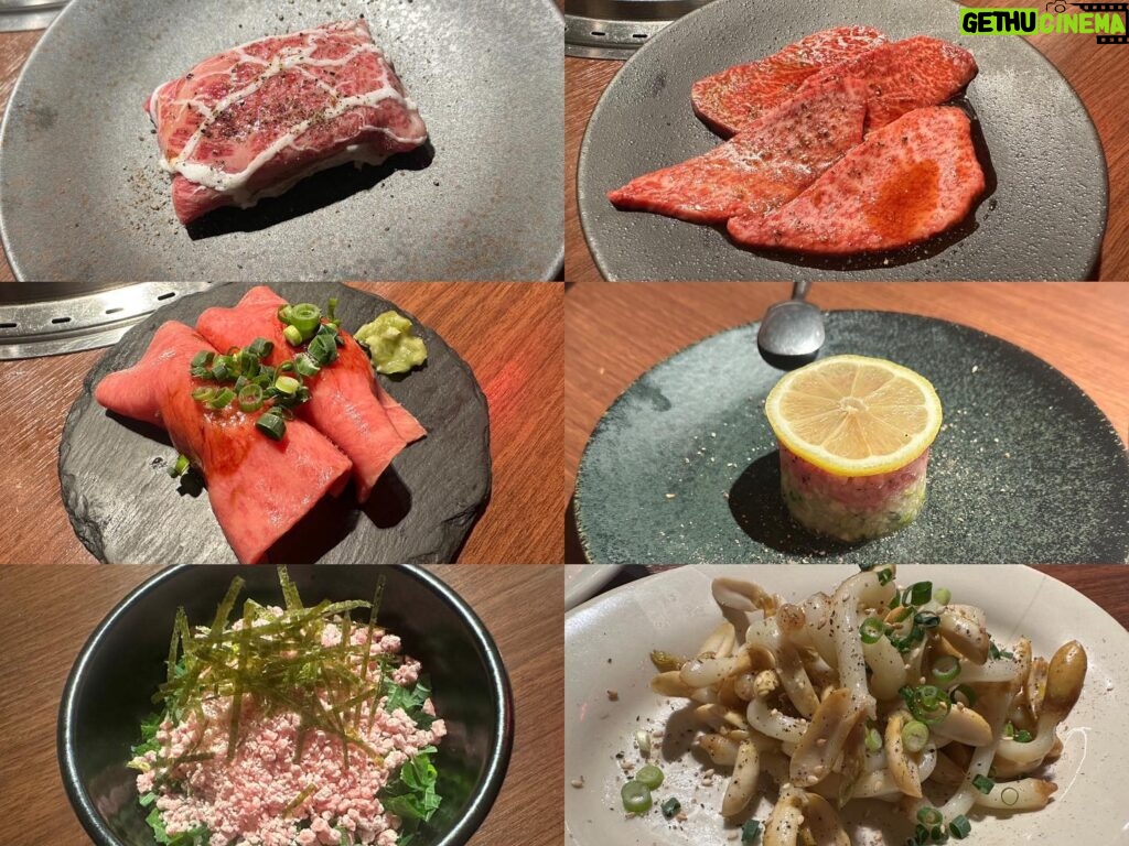 Haruka Momokawa Instagram - Yakiniku BarBiesさんに行ってきました👏❤️ お肉へのこだわりがとにかくすごいお店☺️ このお店でしか食べれない新鮮生肉のラインナップが豊富で生肉好きにはたまらない最高すぎるお店でした🍖❤️ 肉質重視を追求してるらしく、上質な脂なので沢山食べても胃にもたれしなく、くどくなく旨みのある和牛A5牝和牛が食べれて本当に幸せでした🫶❤️ そして、２個目の動画が1日限定15食のTVで話題の生肉と焼肉の融合されたスーパーミート🍖 深みのある味わいで…うん…美味しすぎた🤤 後ね、ドリンクへのこだわりも凄くて… お肉とお酒好きには堪らないお店だと思う🍖🍺 大サイズのお酒いっぱい頼んだんだけど色んなグラスで出てきてそれも楽しめるし、なんと言っても大ジョッキなのに最後の最後までお酒が美味しくて素晴らしかった❤️ エスプーマを利用したレモンの新感覚な泡泡のハイブリットBarBiesレモンサワーもおいしくて🍋 お店の雰囲気もとても素敵でスタッフさんも素晴らしく幸せな時間を過ごせました☺️👏 #PR #yakinikubarbies #三越前グルメ #日本橋グルメ #日本橋焼肉 #三越前焼肉