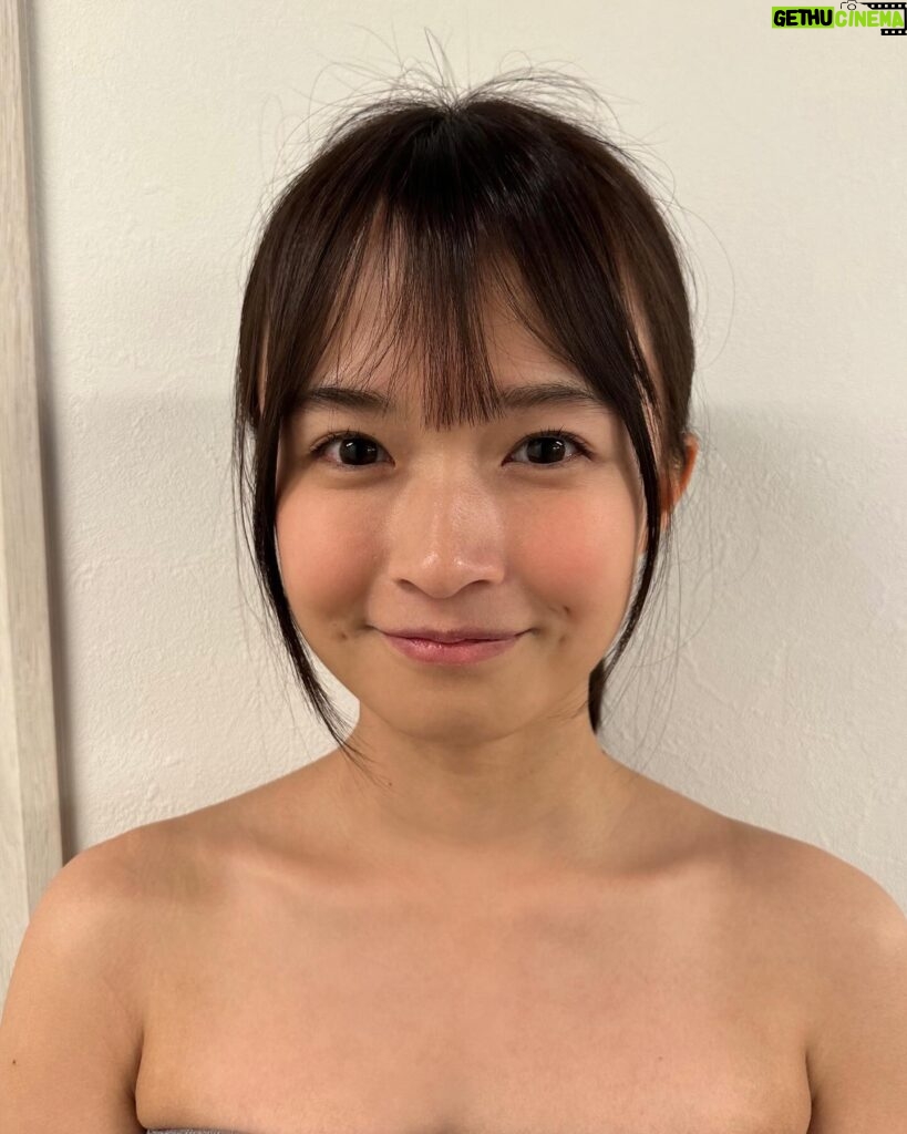 Haruka Momokawa Instagram - 美肌専科るるる関内店に行ってきました😚 グロッティIIを使い初めて エクソソーム導入をしてもらいました❤️ もうね、自分の肌じゃないんじゃないかって触り心地。 今まで触ったことないきめ細かさとツルツル感🥹 この一枚目すっぴんなんだよこんなことある😭😭😭？ ちなみに、3枚目がbeforeで4枚目がafterなんだけど トーンアップもすごいしエクソソーム凄すぎ😭❤️ ボディーケアもしてもらってお腹も足もスッキリ🤩 エクソソーム一度は試してみる価値あると思います🥹 #623highclass #グロッティII #エクソソーム #関内 #エステ @bihadasenkalululu.kannai @mybeaute_jiyugaoka