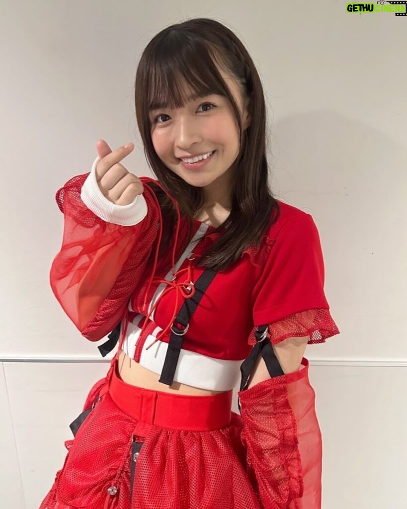 Haruka Momokawa Instagram - 新衣装めっちゃ赤で可愛くない❤️❤️❤️❤️❤️❤️❤️？ #Bety #アイドル #idol #japanesegirl