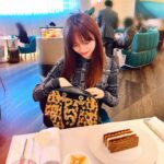 Haruka Shimazaki Instagram - 休日🐕🌼 Top @fendi Skirt @miumiu Bag @louisvuitton #ぱるふく