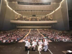 Haruko Nagaya Instagram - #長LIVE2024

愛されていたんだなあと実感しました。
改めて2年間番組を愛してくれてありがとう。
このライブは伝説としてこれからも語り継いでおくれ！

一緒にライブを作ってくれたスペシャルなお友達たちには
心からのリスペクトと感謝を。愛

ありがとう！
また、どこかで！