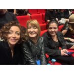 Hasibe Eren Instagram - “Yılbaşı Gecesi” nden bana kalan tatlı anlar ❤️ Filmi anlatmıyorum , tekrar tekrar izlemek isteyeceğiniz yine müthiş bir iş olmuş ⭐️ Fırtınalaaaar kopaarsa kopsuuun 🎶