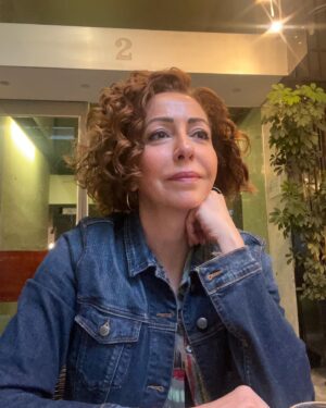 Hasibe Eren Instagram - Dönüş uçağında post atmak adlı çalışma ✈️