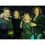 Hasibe Eren Instagram - “Yılbaşı Gecesi” nden bana kalan tatlı anlar ❤️ Filmi anlatmıyorum , tekrar tekrar izlemek isteyeceğiniz yine müthiş bir iş olmuş ⭐️ Fırtınalaaaar kopaarsa kopsuuun 🎶