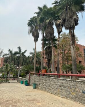 Hasleen Kaur Instagram - Super nostalgic day today. Back in college to speak on TedxJMC 
So many memories made here☀️🎉🩵🎊
Thankyou @namratajoshipura for dressing me for this milestone