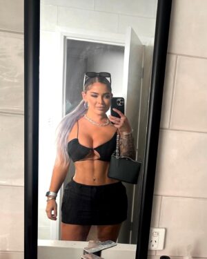 Hayley Davies Thumbnail - 9.9K Likes - Top Liked Instagram Posts and Photos