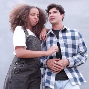 Hayley Law Instagram - Hiii!! I am crazy excited to reintroduce @levis SILVERTAB! 🤍👖 This ‘90s fave is BACK!  Shop it now @kohls. #liveinlevis #kohlsfinds Take a look at the collection, what’s your fav 90s piece?!