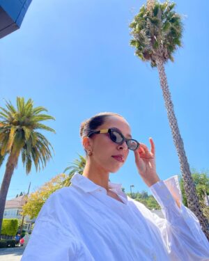 Hayley Law Instagram - Palm trees, sunshine, enchiladas, record setting fig trees & date nights. 🤗 I like it