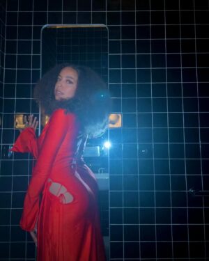 Hayley Law Instagram - Mentally I’m here. Entering 2024 rooting for you! Let’s crush it. Happy new year bitch 🍾