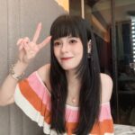 Hayley Woo Instagram - ✌🏻☺