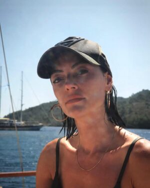 Hazal Şenel Instagram - yaz- yaz -yaz ☀️ #tb