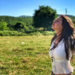 Hazal Adıyaman Instagram - Everybody's changing and I don't feel the same 🎶