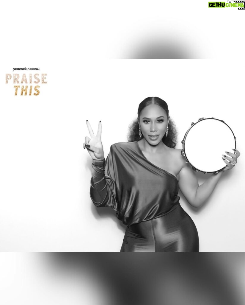 Hazel Renee Instagram - Morning Reminder To Thank God And Check Out PRAISE THIS 🙏🏽 Available Now On @peacock ! Always Happy To Show Up And Support My Peeps! @shayla_pc ❤️ You @willpowerpacker @iamtinagordon & The Cast Did A GREAT JOB💐 So Happy Seeing @luvcrystalrenee Flourish👏🏽 Jumpsuit: @alexandrevauthier Makeup: @enhancedbyteisha