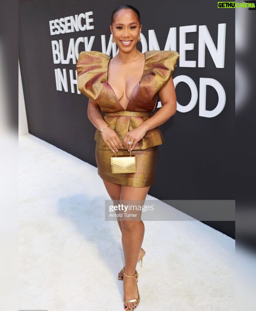 Hazel Renee Instagram - ✨Essence Black Women In Hollywood✨ @essence This Experience For Black Women To Come Together And Be SEEN And Celebrate Their Peers, Their Friends And Women They Look Up To Who Have Paved The Way Is Priceless. Thank You For This Moment To Recharge Us All. To INSPIRE Us All. What An Amazing Community Of Women To Be Apart Of. My Heart Is Full❤️ Dress: @ronnykobo from @snowbird_atl Heels: @tomford Purse: @aminamuaddiofficial Makeup: @briamakeup Day Of Last Looks: @marisabakernm Thank You #EssenceBlackWomenInHollywood #essencebwih