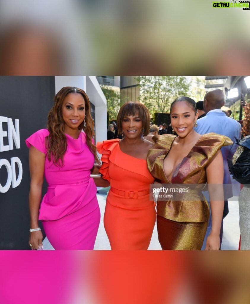 Hazel Renee Instagram - ✨Essence Black Women In Hollywood✨ @essence This Experience For Black Women To Come Together And Be SEEN And Celebrate Their Peers, Their Friends And Women They Look Up To Who Have Paved The Way Is Priceless. Thank You For This Moment To Recharge Us All. To INSPIRE Us All. What An Amazing Community Of Women To Be Apart Of. My Heart Is Full❤️ Dress: @ronnykobo from @snowbird_atl Heels: @tomford Purse: @aminamuaddiofficial Makeup: @briamakeup Day Of Last Looks: @marisabakernm Thank You #EssenceBlackWomenInHollywood #essencebwih