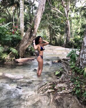 Heather Hemmens Instagram - Jamaican wonderland 🦄🎋🌺🦋