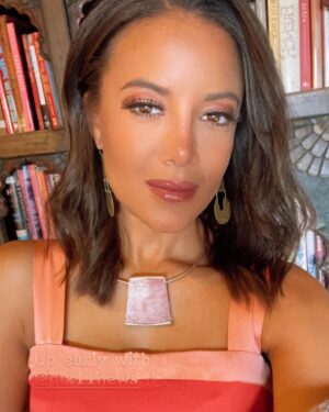 Heather Hemmens Instagram - 💥 #DadStopEmbarrassingMe press live from my library💥😂 

Thanks to the home team! @collettetmakeup @ngabaldon @andreafederman
