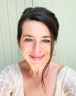 Heather Matarazzo Instagram - Sending y’all some love and looks. 💕💕💕