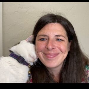 Heather Matarazzo Instagram - Happy #caturday 
#luna #lovebug #adoptdontshop❤️
